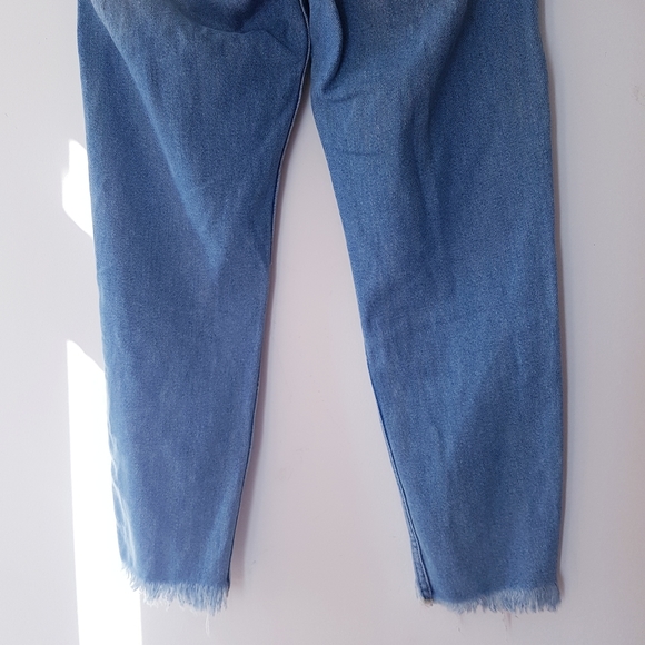 HOLLISTER Blue High-Waist Distressed Jeans - Picture 10 of 12
